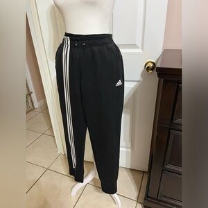 (1) Adidas 3-STRIPES DOUBLEKNIT TAPERED LEG PANTS